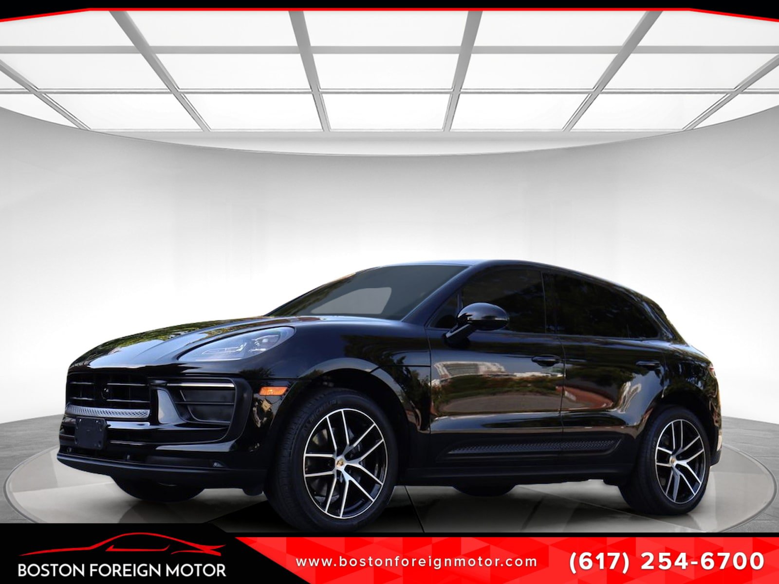 Used 2023 Porsche Macan Turbo AWD/4WD image 1