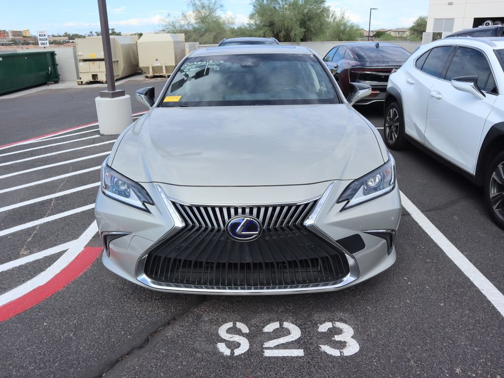 Used 2019 Lexus ES 300h w/ Premium Package FWD image 3