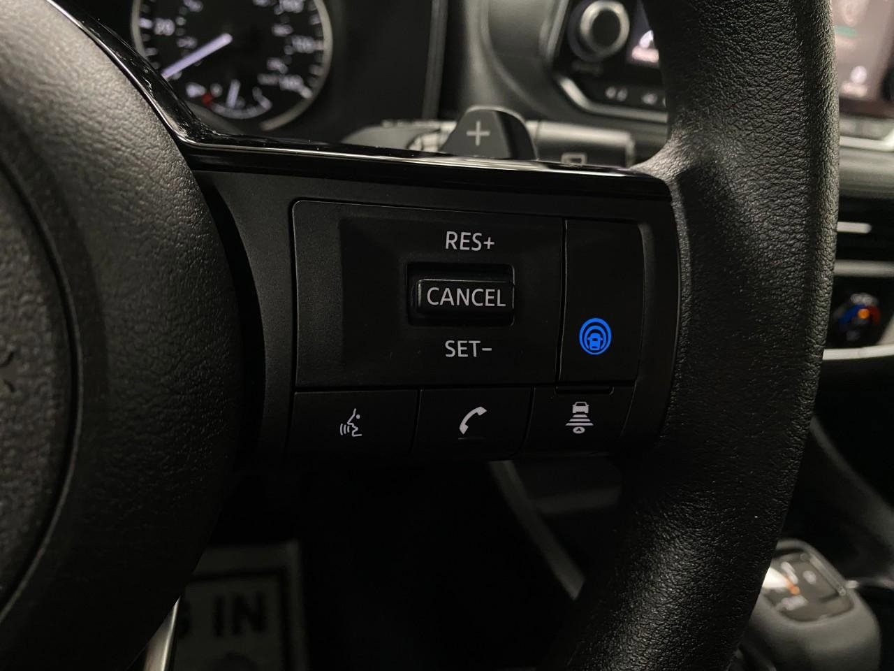 Certified 2023 Nissan Rogue SV image 16