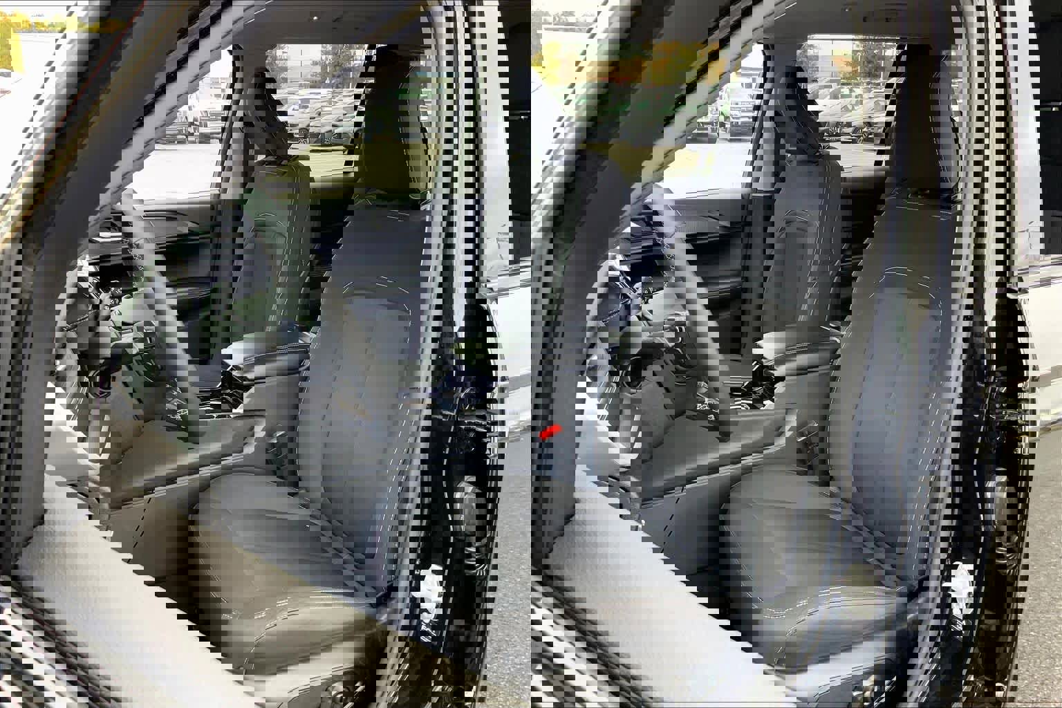 Used 2023 Jeep Grand Cherokee L Laredo image 7