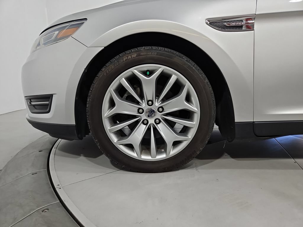 Used 2016 Ford Taurus Limited FWD image 26