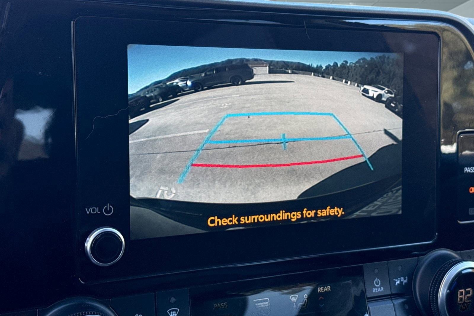 Used 2024 Toyota Highlander XLE image 24