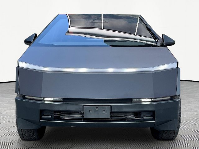 Used 2024 Tesla Cybertruck AWD Crew Cab image 2
