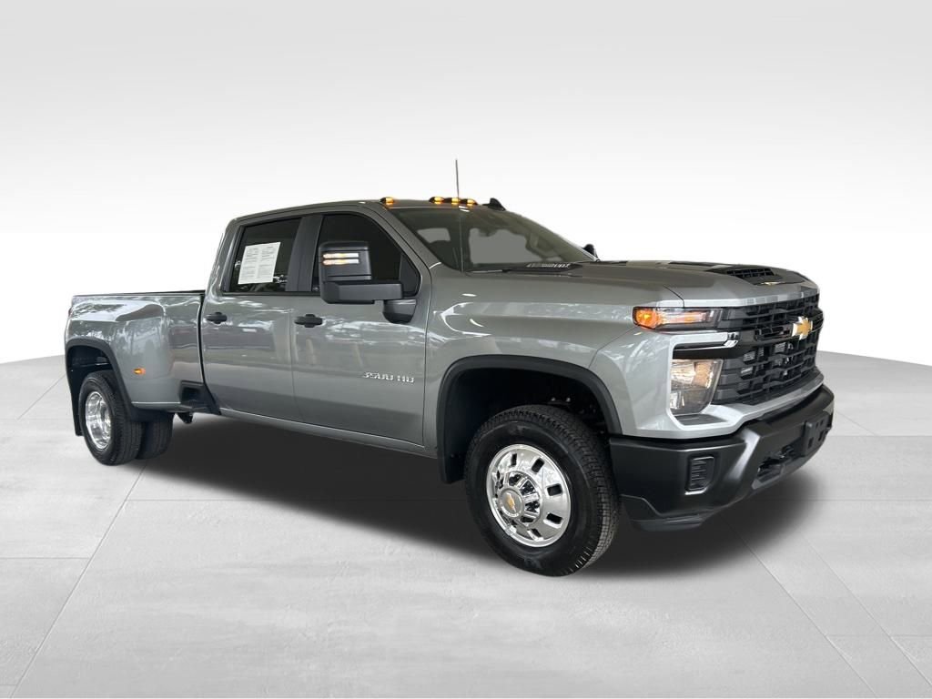 Used 2025 Chevrolet Silverado 3500 W/T video 2