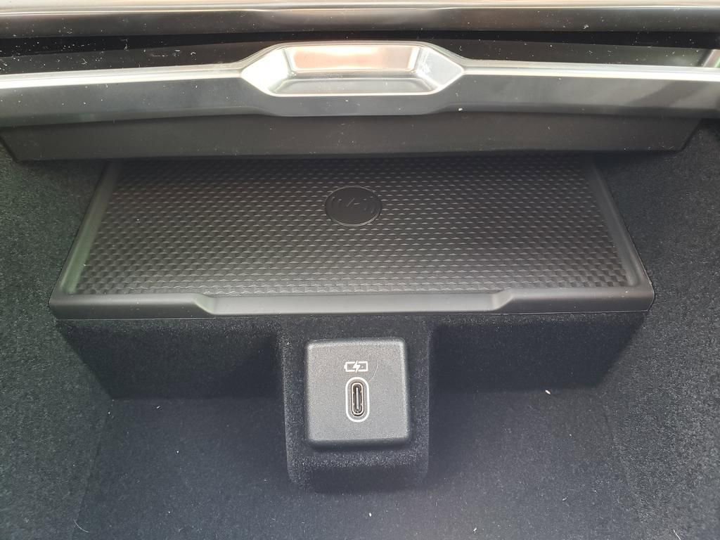 New 2026 Land Rover Range Rover SE image 21