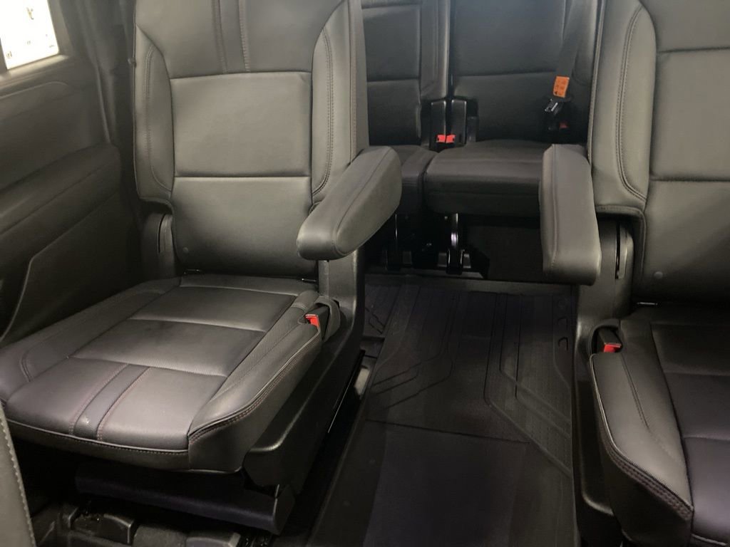 Used 2024 Chevrolet Suburban RST w/ Luxury Package AWD/4WD image 14