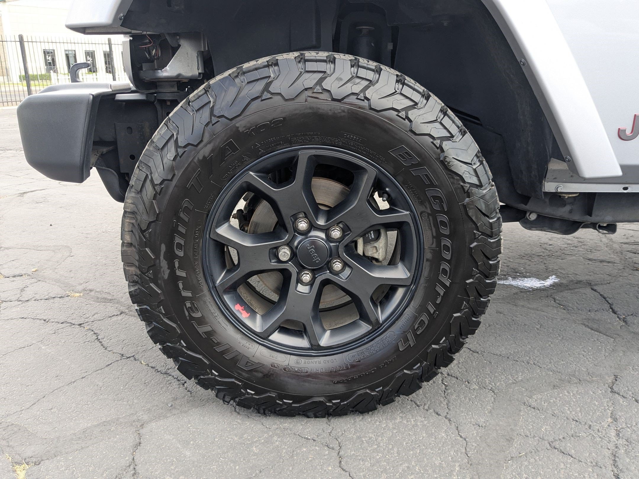 Used 2014 Jeep Wrangler Unlimited Sahara w/ Max Tow Package AWD/4WD image 36