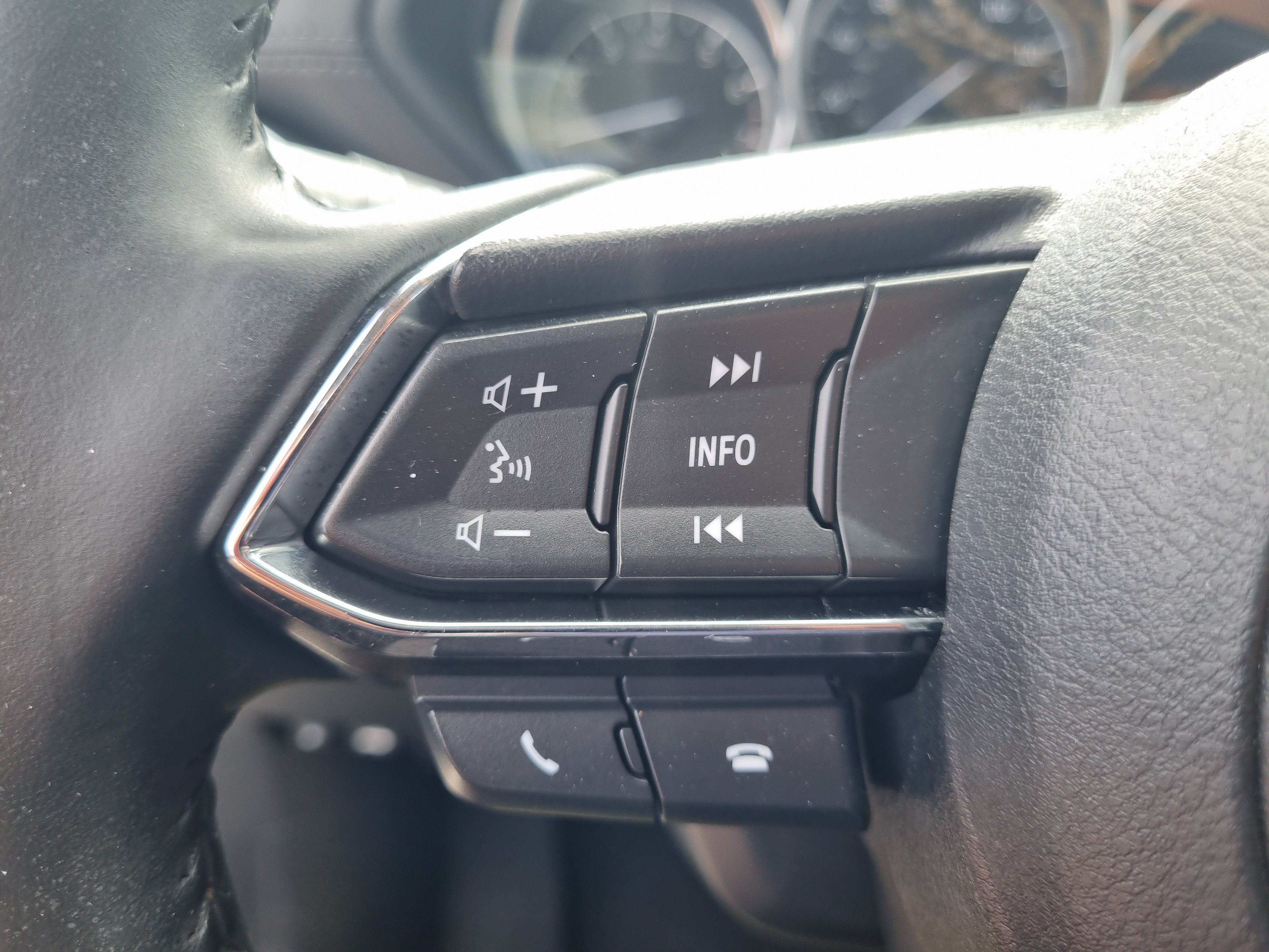 Used 2020 MAZDA CX-5 Touring FWD image 30