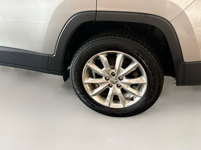 Used 2016 Jeep Cherokee Limited image 32