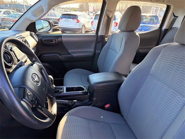 Used 2017 Toyota Tacoma SR image 15