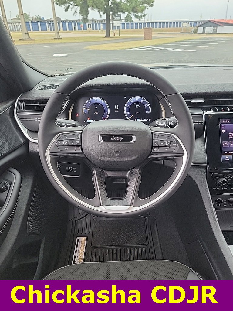 New 2025 Jeep Grand Cherokee L Altitude image 17