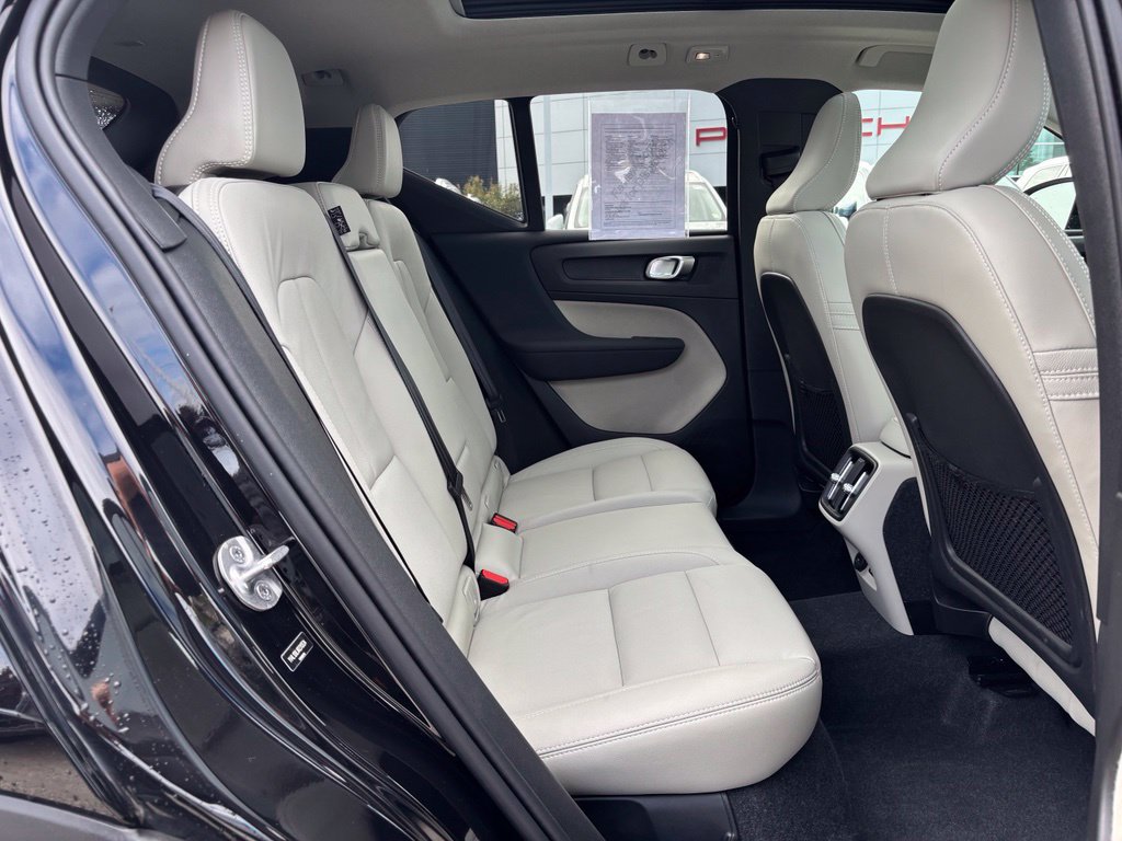 Used 2024 Volvo XC40 B5 Plus w/ Climate Package AWD/4WD image 22