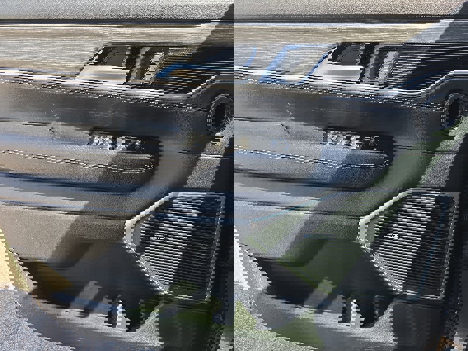 Used 2024 Jeep Wagoneer Series II image 29