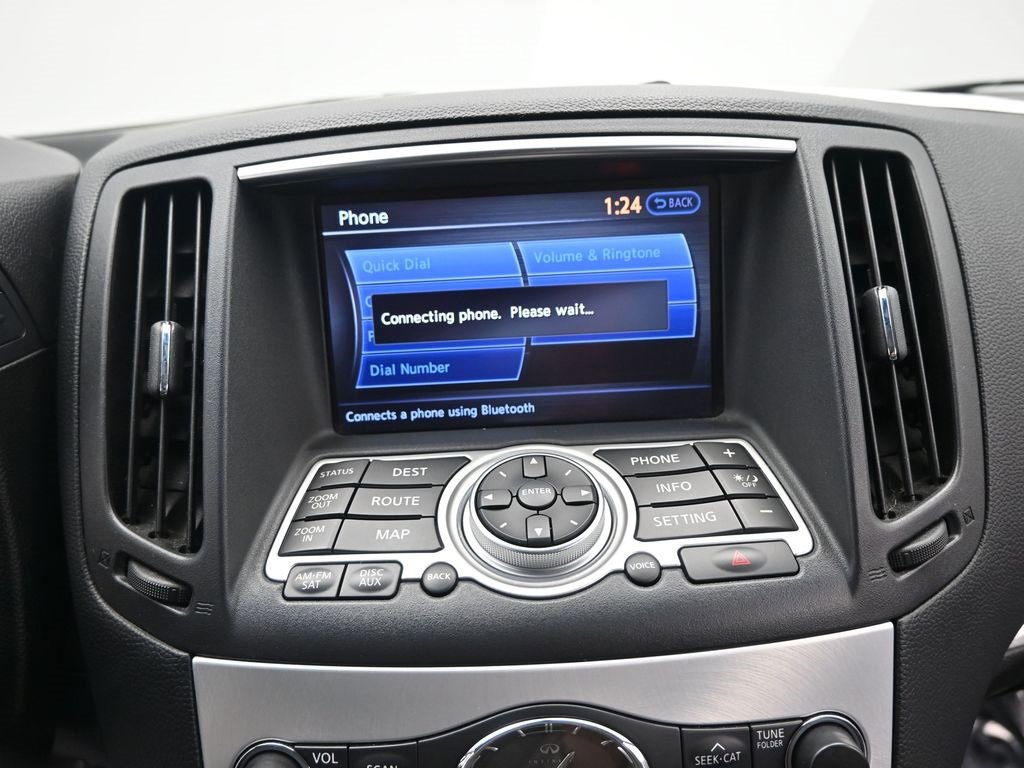 Used 2014 INFINITI Q60 Convertible w/ Premium Package image 26