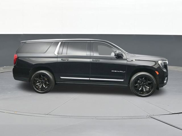 Used 2021 GMC Yukon XL Denali image 17