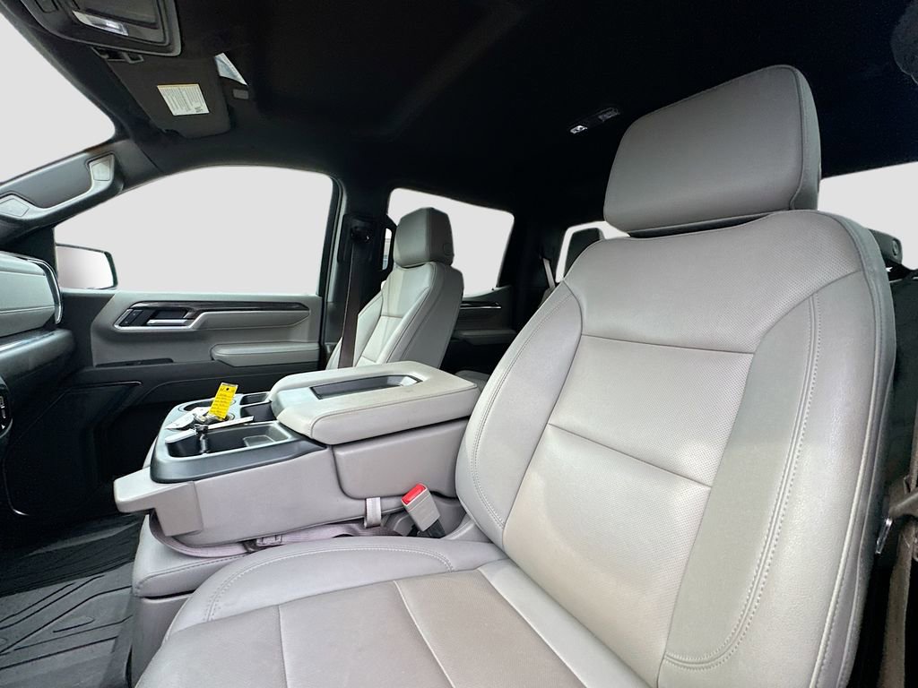 Used 2025 Chevrolet Silverado 1500 LTZ image 19