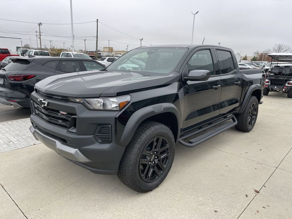 New 2025 Chevrolet Colorado Trail Boss AWD/4WD image 3