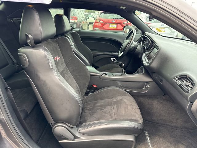 Used 2015 Dodge Challenger R/T Plus image 9