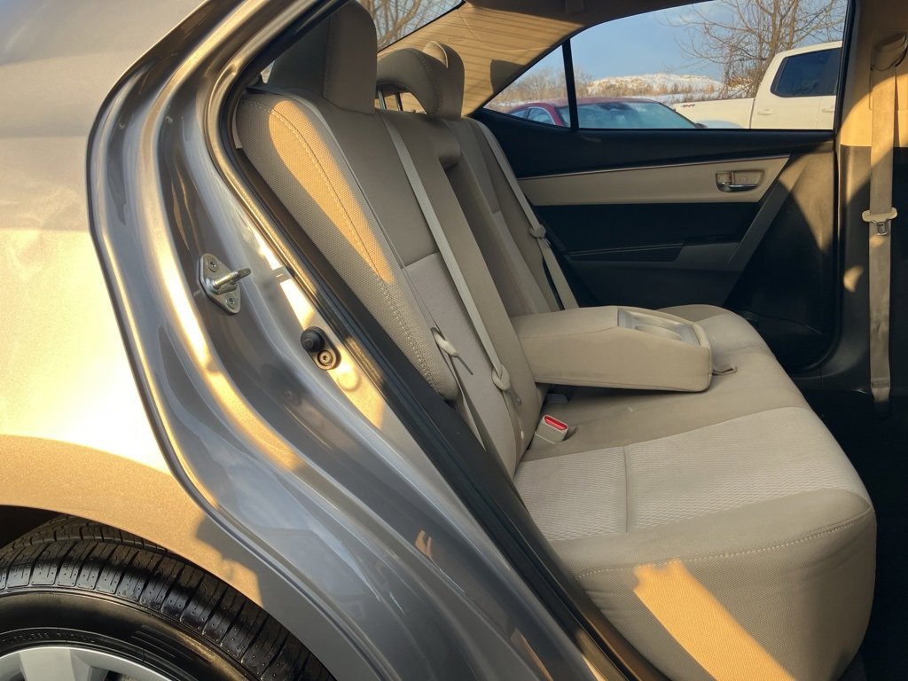 Used 2015 Toyota Corolla L image 31