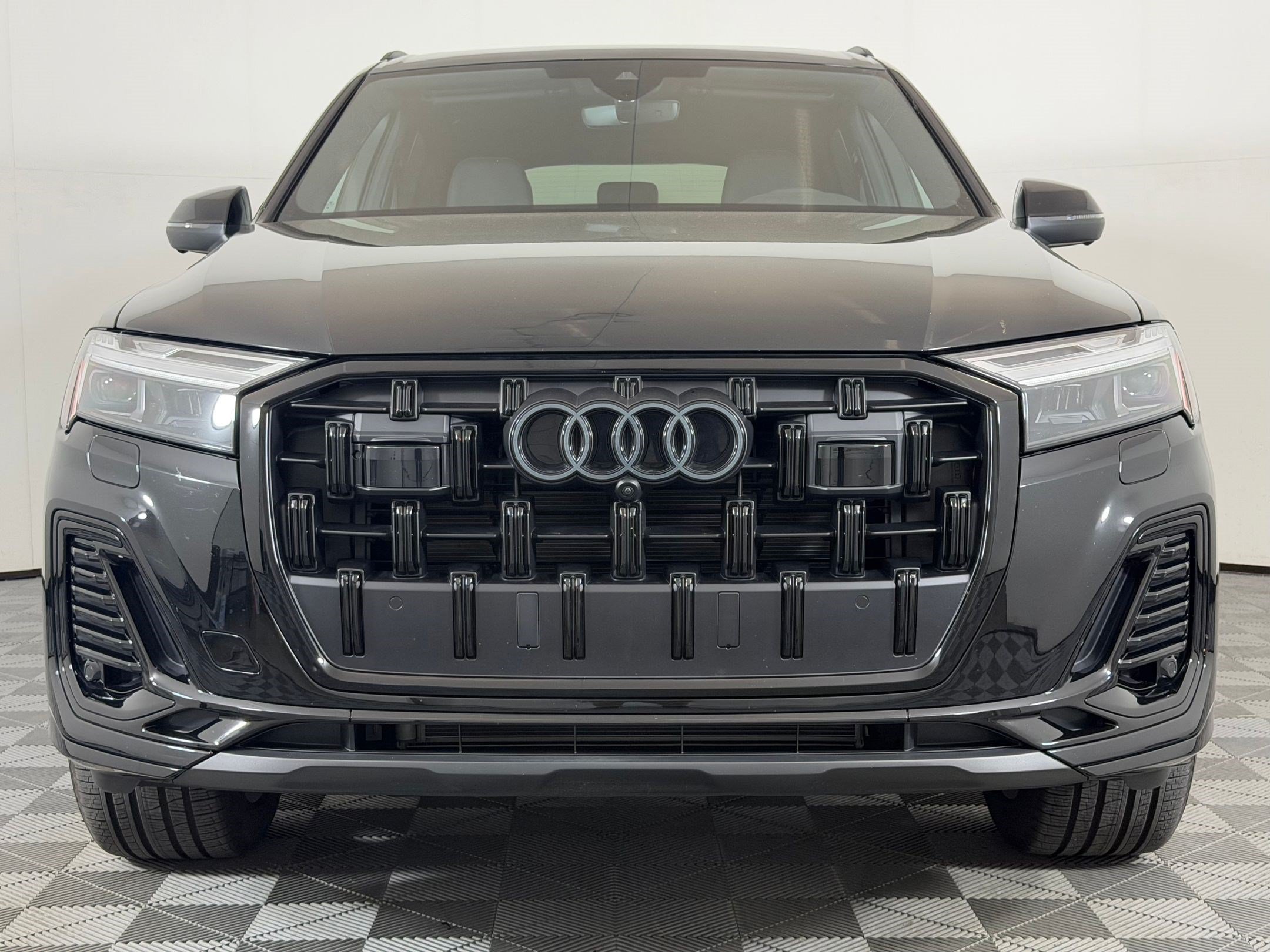 Used 2026 Audi Q7 2.0T Premium Plus w/ Premium Plus Package AWD/4WD image 6