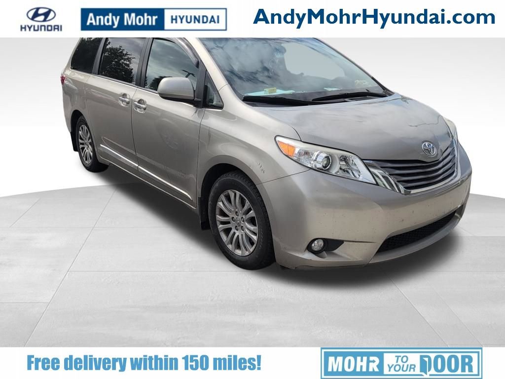 Used 2017 Toyota Sienna XLE w/ XLE Navigation Package