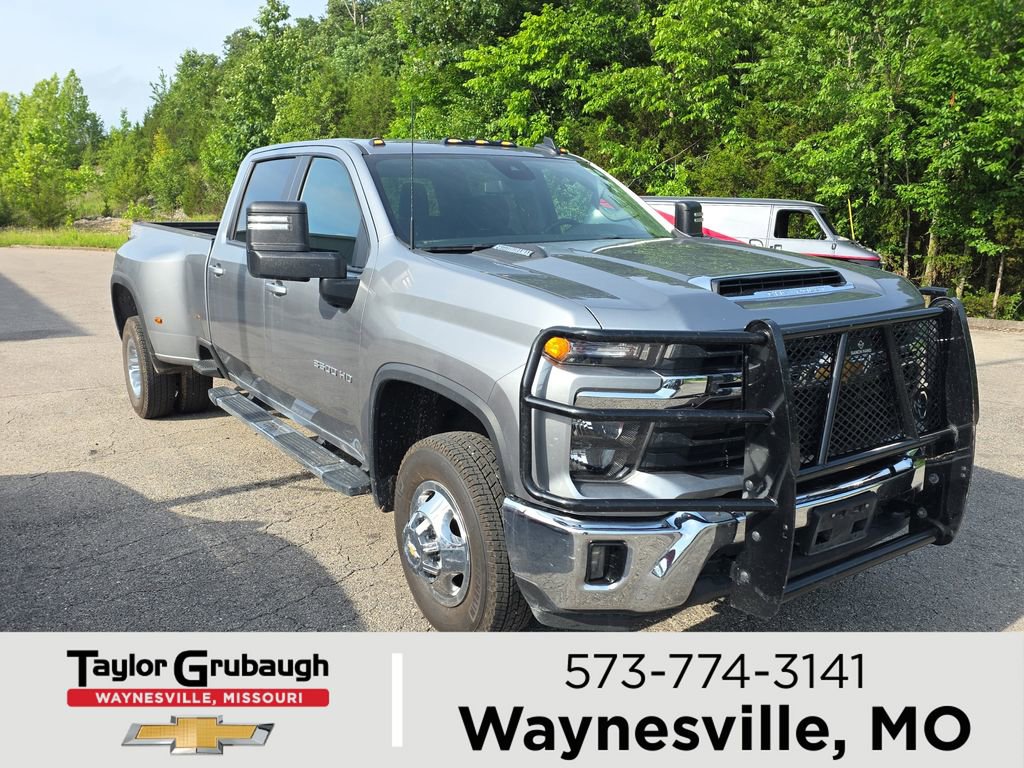 Used 2025 Chevrolet Silverado 3500 LT AWD/4WD image 1
