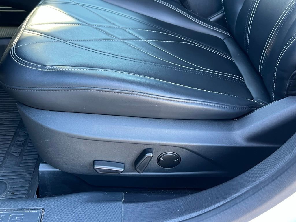 Used 2022 Ford Mustang Mach-E Select image 26