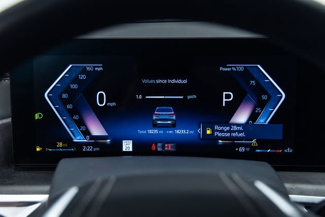 Certified 2024 BMW X5 xDrive40i w/ Premium Package image 2