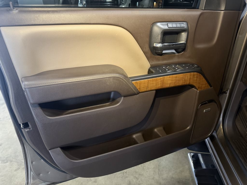 Used 2015 GMC Sierra 1500 SLT w/ Driver Alert Package AWD/4WD image 28