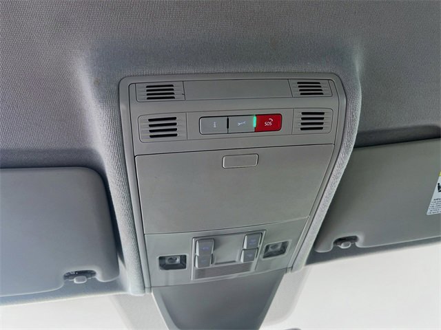 Used 2022 Volkswagen Tiguan SE image 19