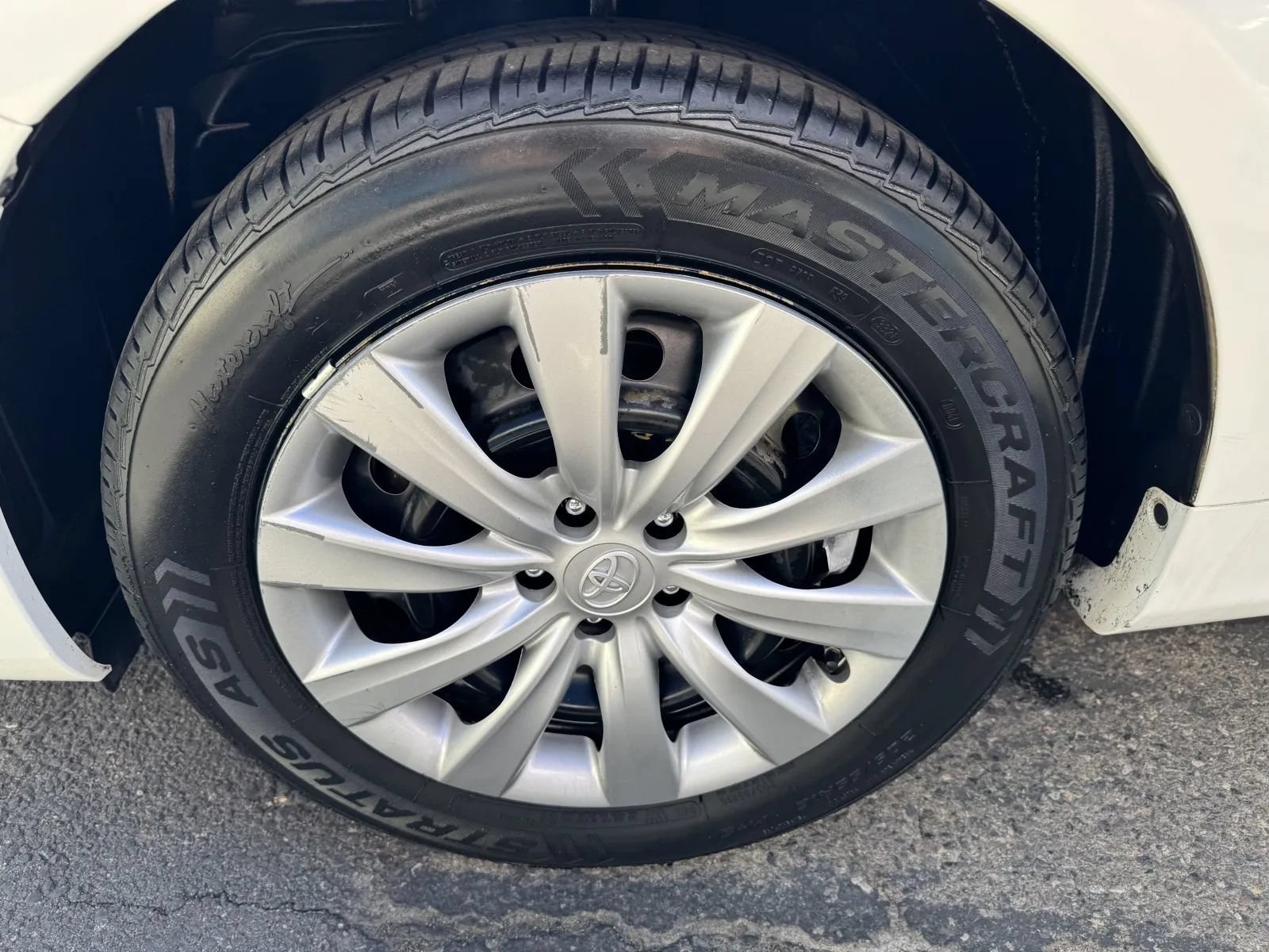 Used 2012 Toyota Corolla LE FWD image 15