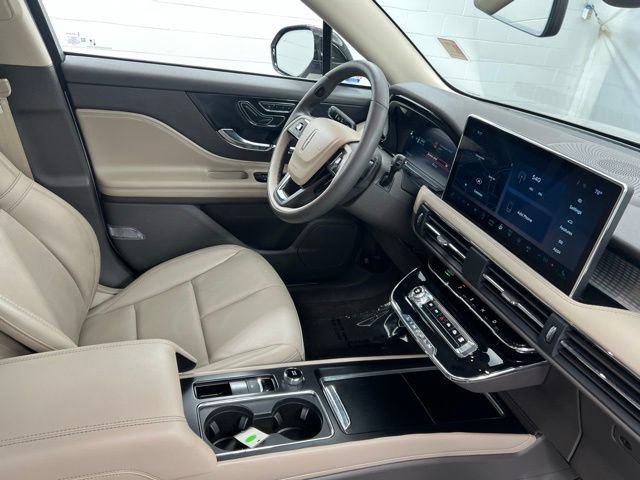 Certified 2023 Lincoln Corsair AWD w/ Equipment Group 101A image 25