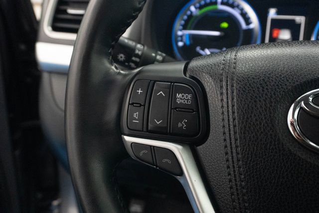 Used 2018 Toyota Highlander Limited Platinum AWD/4WD image 28