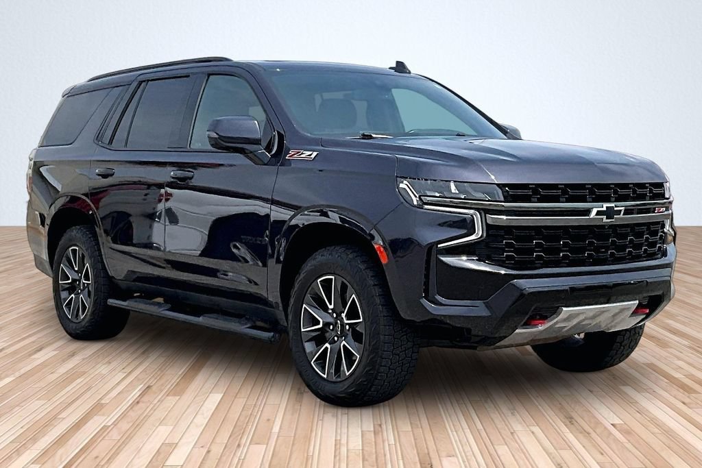 Used 2022 Chevrolet Tahoe Z71 w/ Luxury Package AWD/4WD image 9