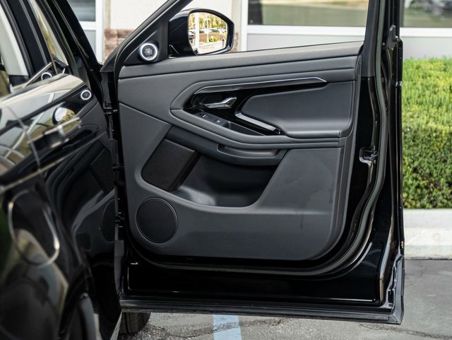 Used 2023 Land Rover Range Rover Evoque S image 24