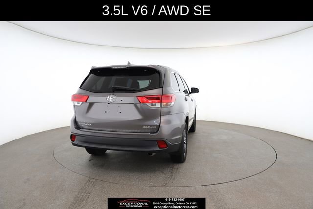 Used 2018 Toyota Highlander XLE image 16
