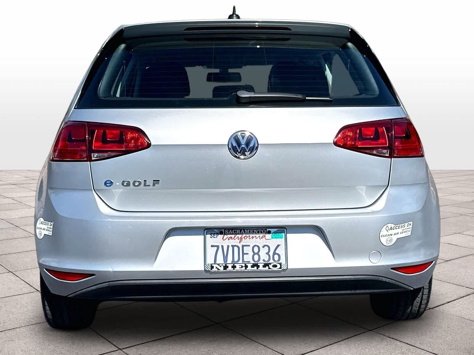 Used 2016 Volkswagen e-Golf SE w/ DC Fast Charging Package FWD image 8