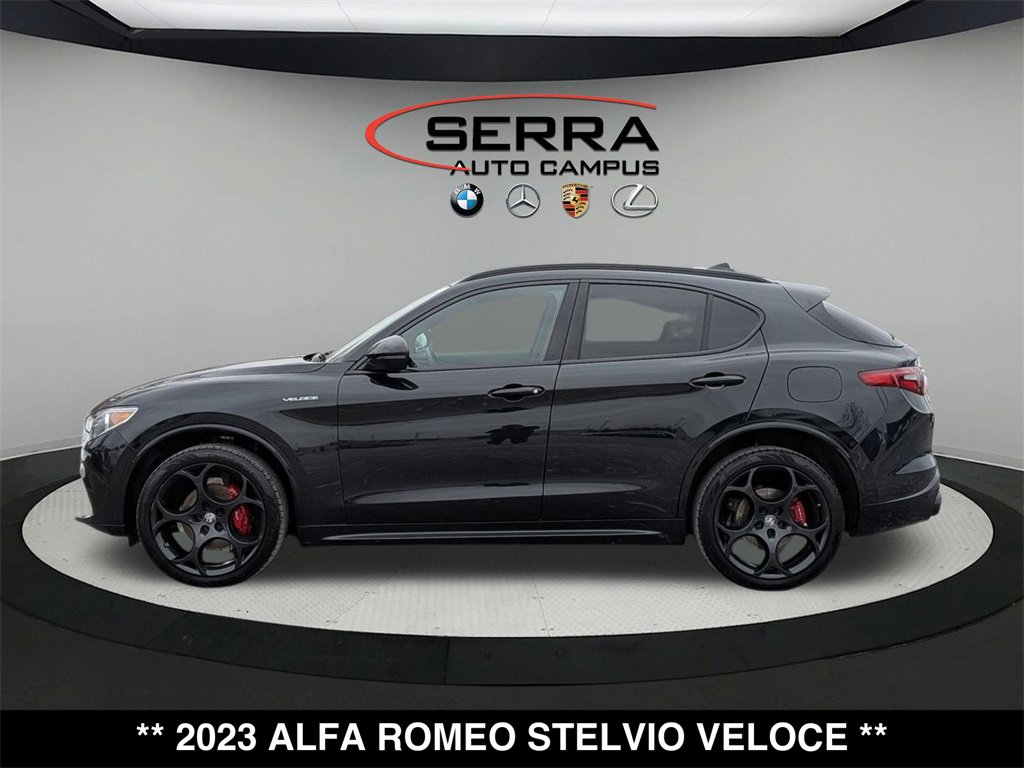 Used 2023 Alfa Romeo Stelvio Veloce image 16