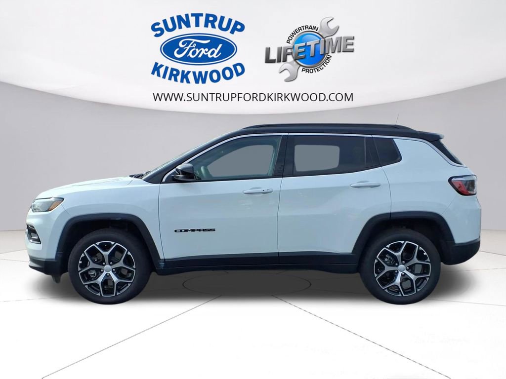 Used 2025 Jeep Compass Limited image 22