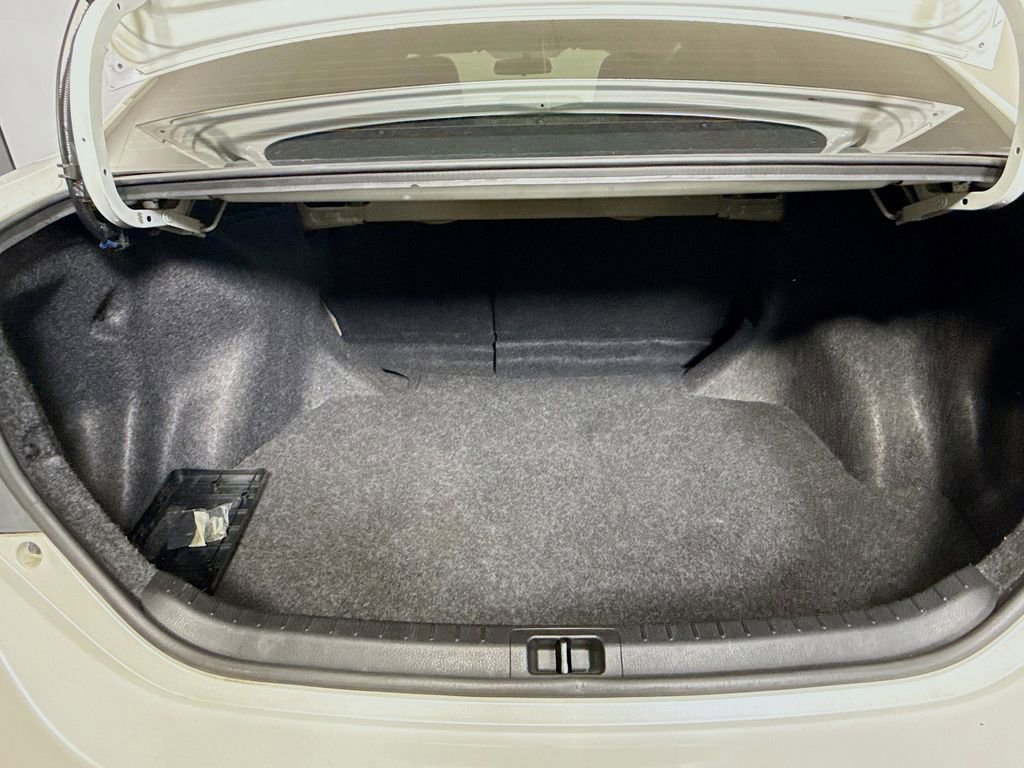 Used 2014 Toyota Corolla LE image 23