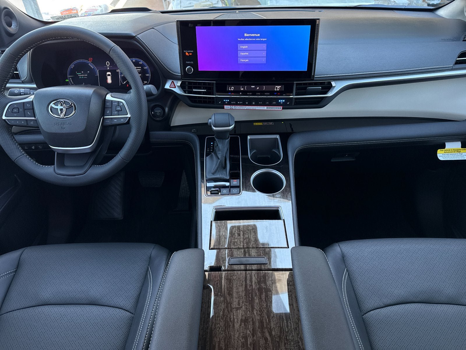 New 2026 Toyota Sienna Platinum AWD/4WD image 10