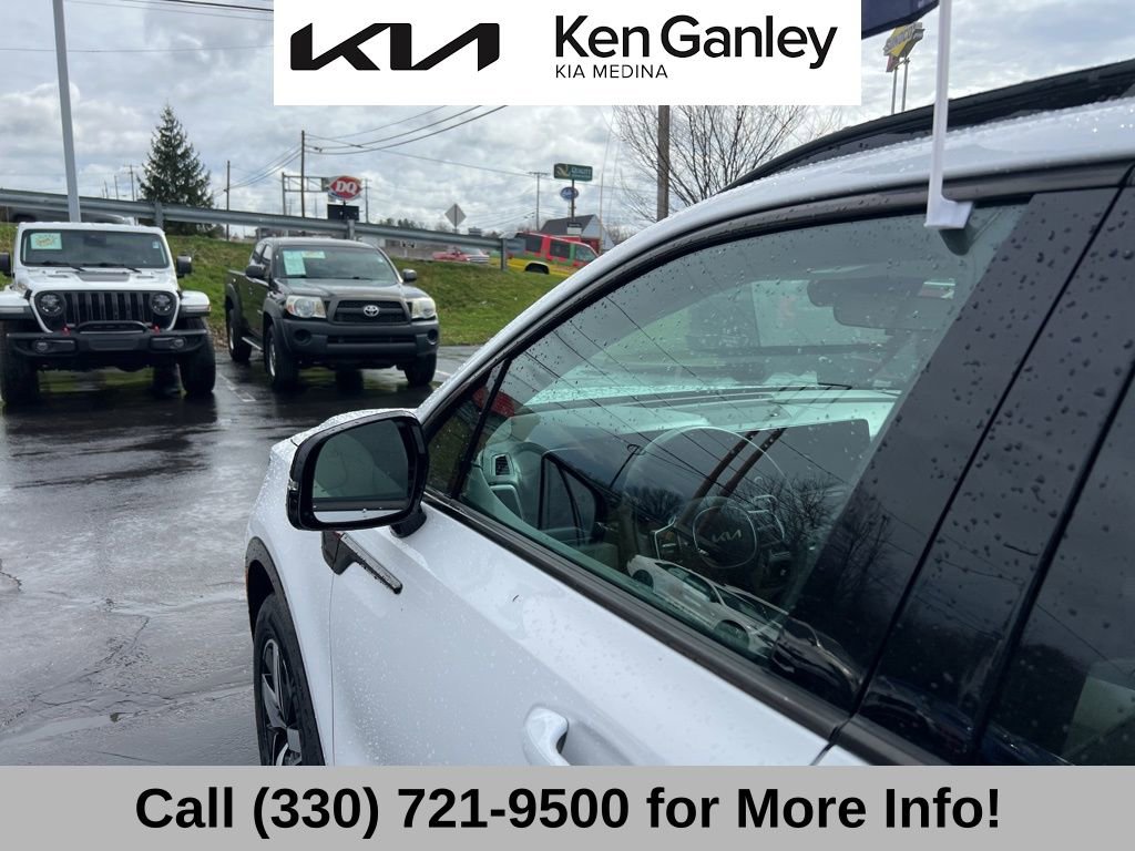 Certified 2023 Kia Sorento S image 25
