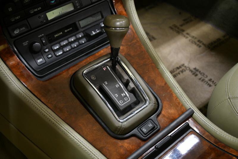 Used 1997 Jaguar XJ6 RWD image 43
