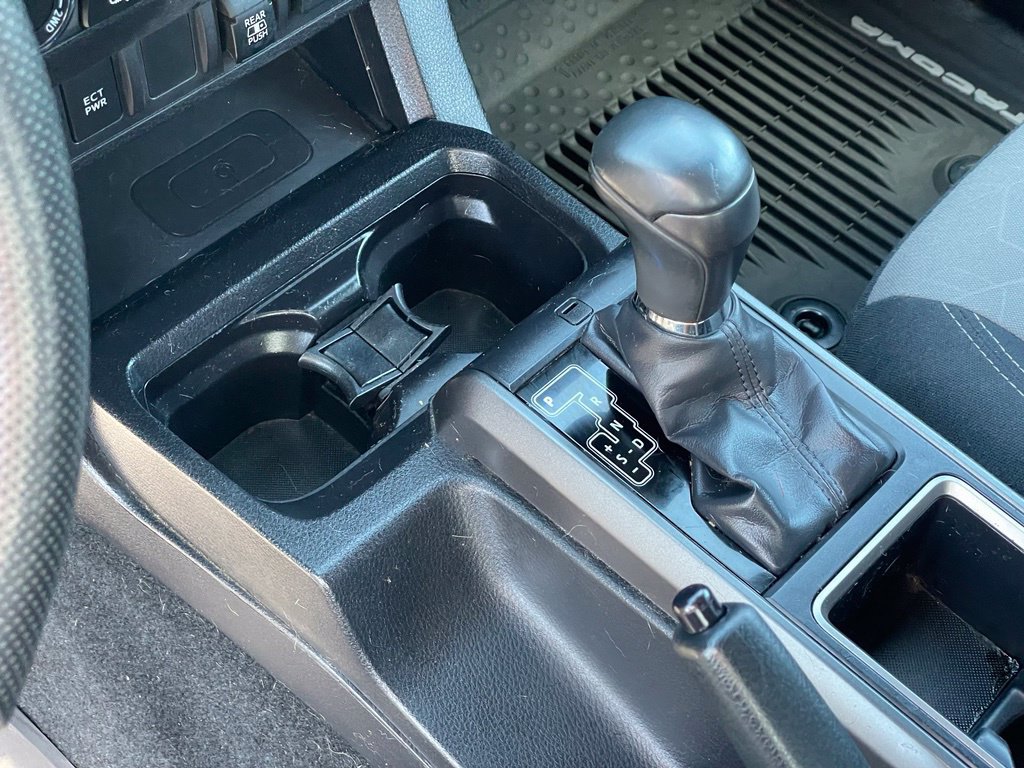 Used 2020 Toyota Tacoma TRD Off-Road AWD/4WD image 19