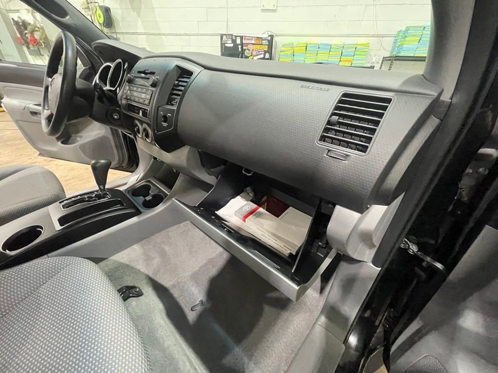 Used 2010 Toyota Tacoma 4x4 Access Cab V6 image 10