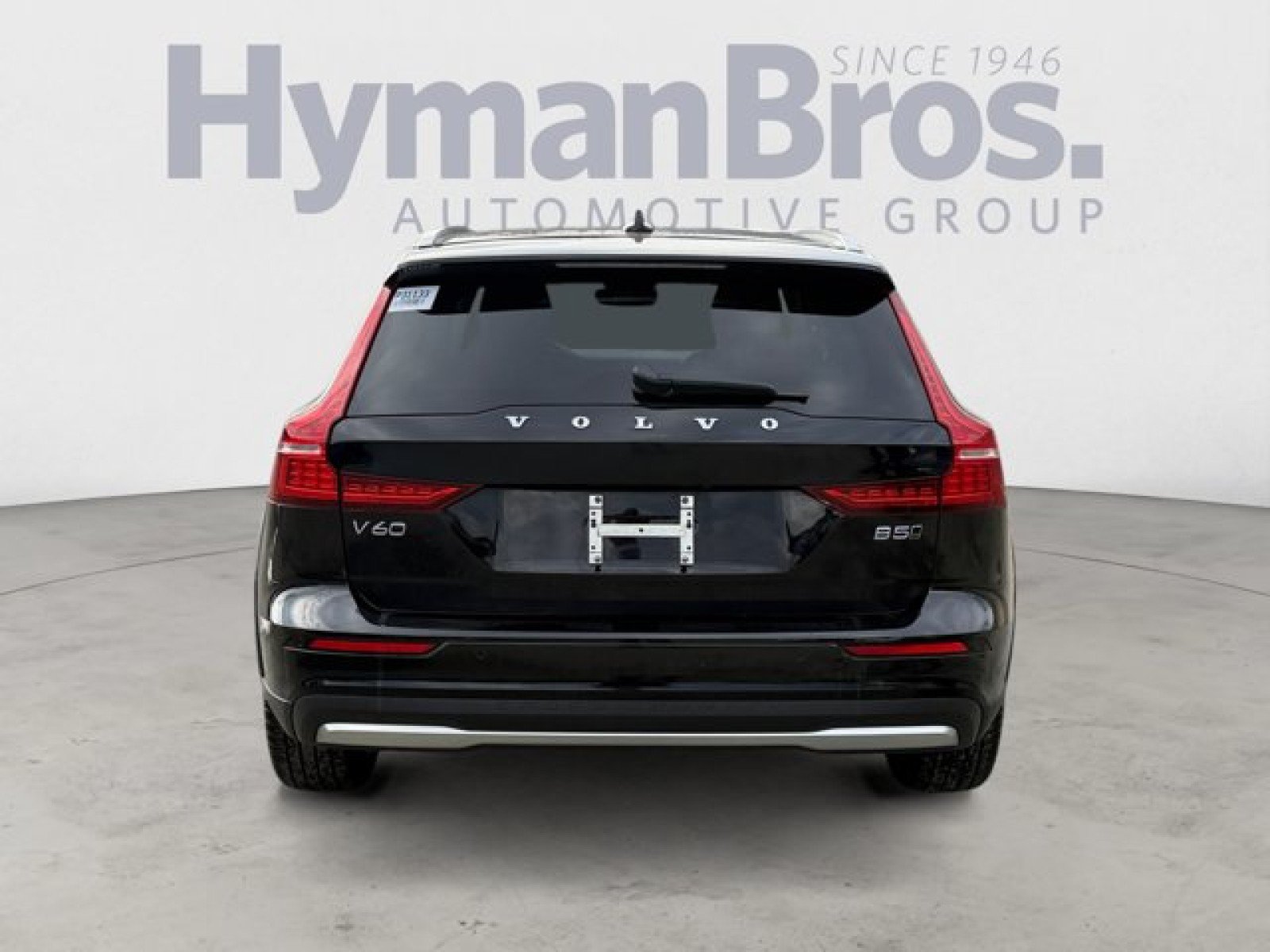 Used 2025 Volvo V60 B5 Cross Country Plus AWD/4WD image 4