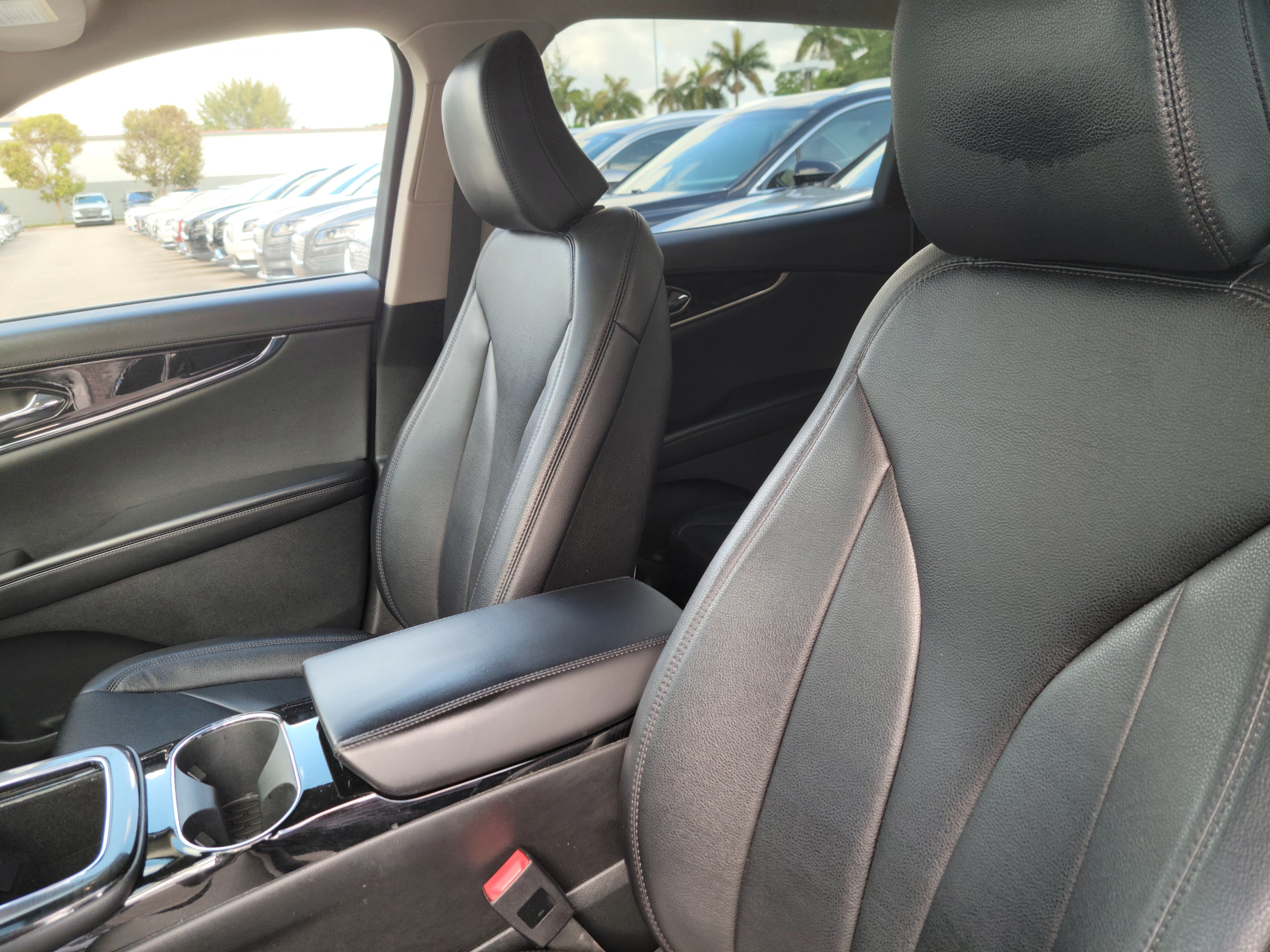 Certified 2023 Lincoln Nautilus AWD w/ Premium Package image 17
