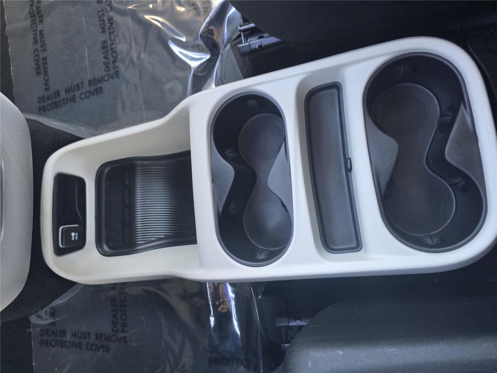 Used 2018 Chrysler Pacifica LX w/ Tire & Wheel Group FWD image 19