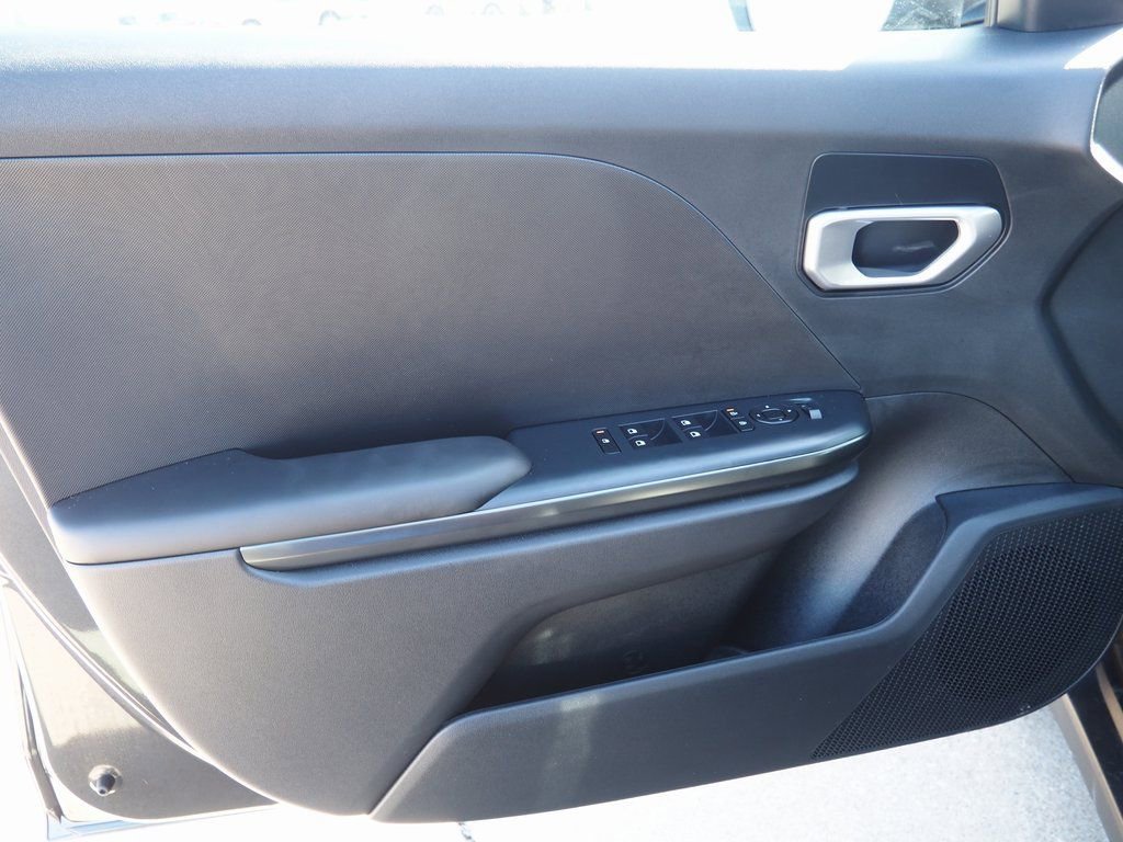 New 2026 Kia K4 LXS image 34