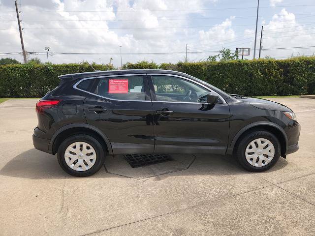 Certified 2019 Nissan Rogue Sport S AWD/4WD image 4